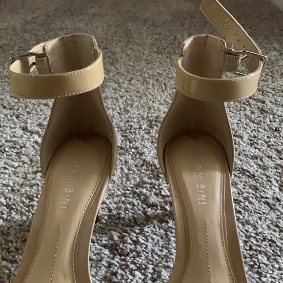 Gianni Bini Heels - Picture 4 of 7